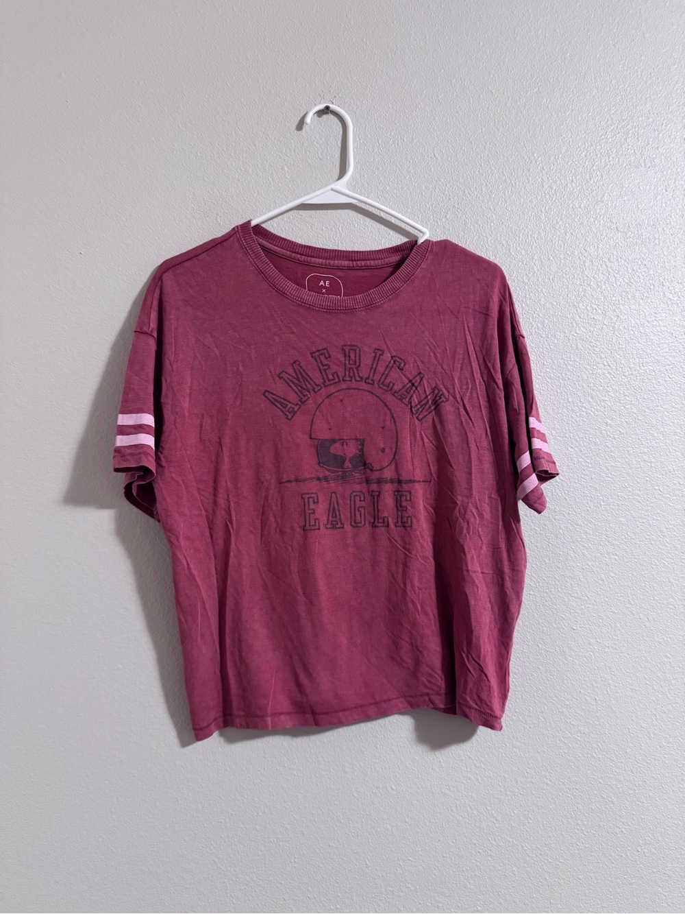 American eagle Peanuts Vintage-Style Maroon Graphic Tee with Striped Sleeves - Picture 1 of 3